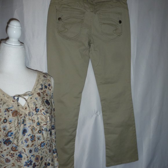 Comfortable Stretch Boot cut pants with a belt - Picture 7 of 11